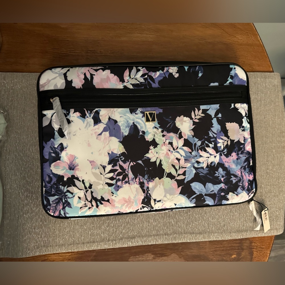 The Victoria’s Secret Limited Edition Laptop Sleeve